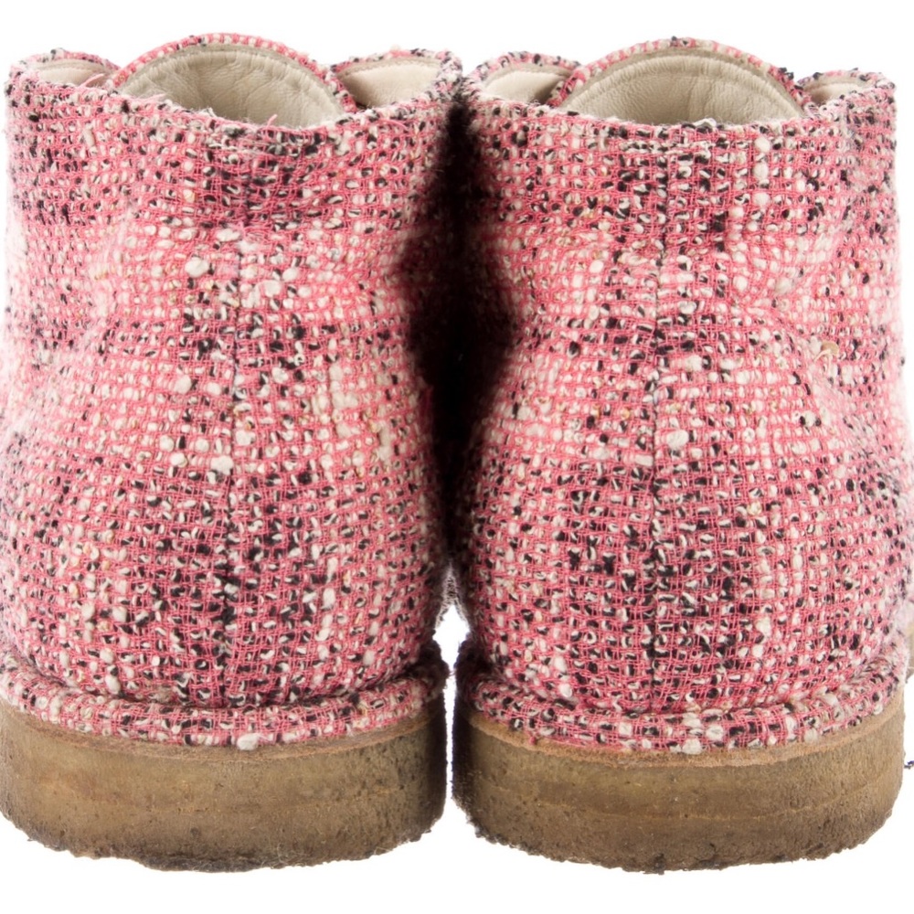 Chanel pink Tweed  CC logo combat boots booties 39 // Authentic/ RARE - Picture 3 of 8